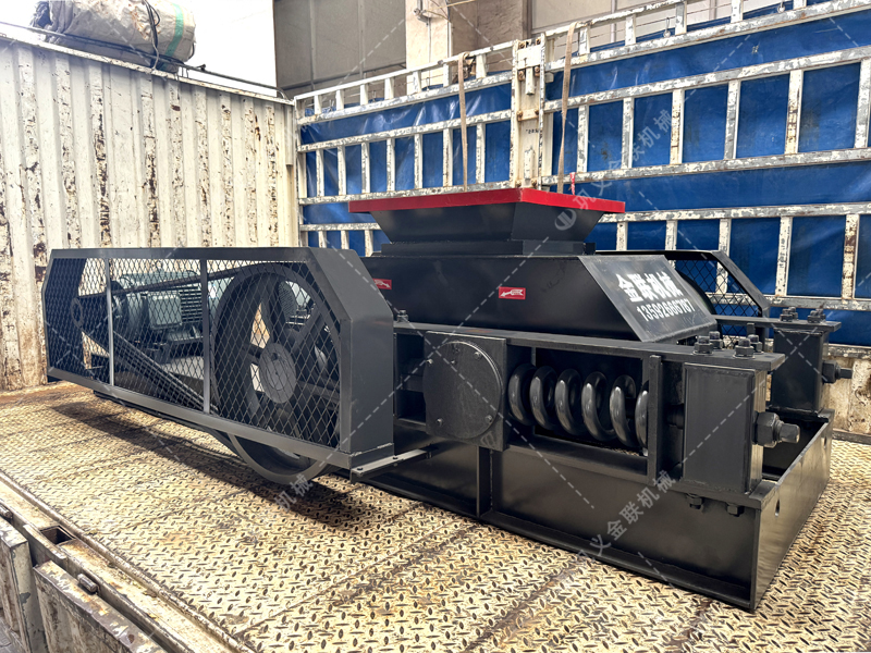 看雙齒輥破碎機(jī)如何將原料 “變廢為寶”,鑄就高利潤(rùn)顆粒塊 看雙齒輥破碎機(jī)如何將原料 “變廢為寶”,鑄就高利潤(rùn)顆粒塊