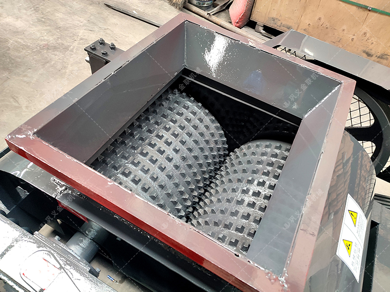 瀝青銑刨料破碎難題多？看雙齒輥破碎機如何 “啃硬骨頭” 出細活